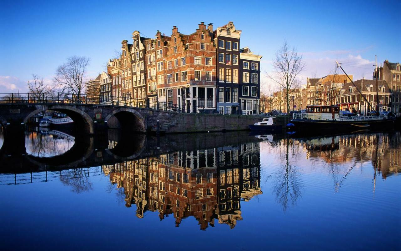 Central & Quiet Canal Apartment Amsterdam Exterior photo